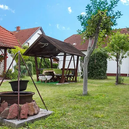 Familia Nyaralo 117 度假居 Balatonmáriafürdő